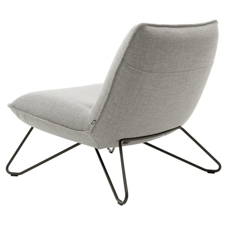 Rolf Benz 394 Sessel in Bezug Flachgewebe Grau und Metallgestell in Schwarz.