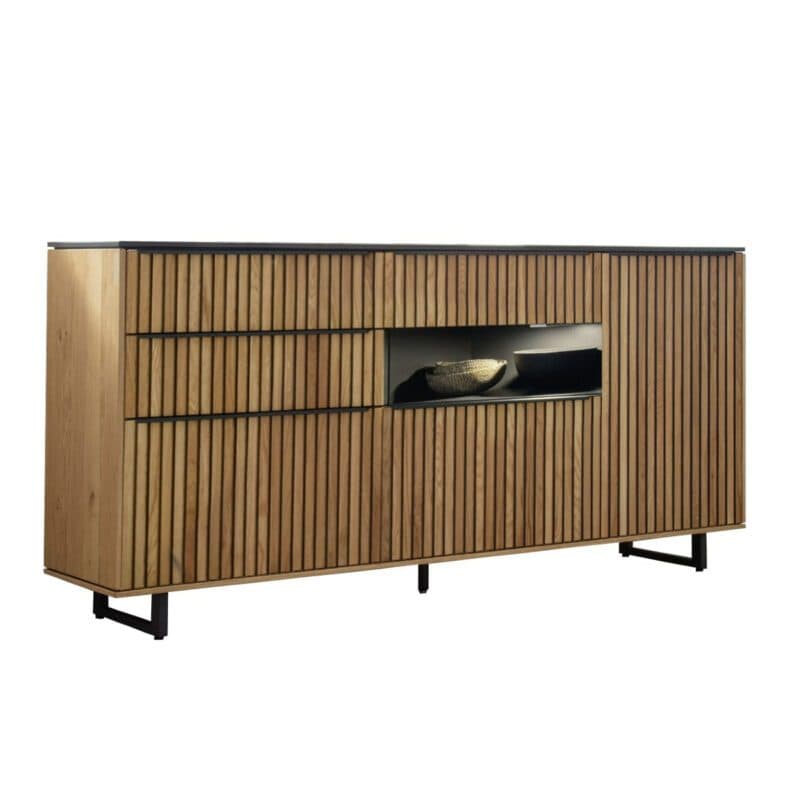 Raum.Freunde Stav Sideboard mit Front in Asteiche massiv mit LED Beleuchtung.