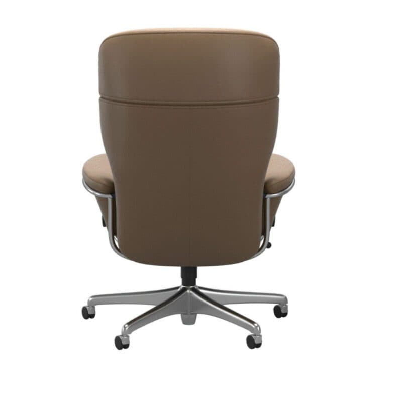 Stressless Rome Sessel Home Office High Back in Leder Paloma Almond mit höhenverstellbarer Kopfstütze.
