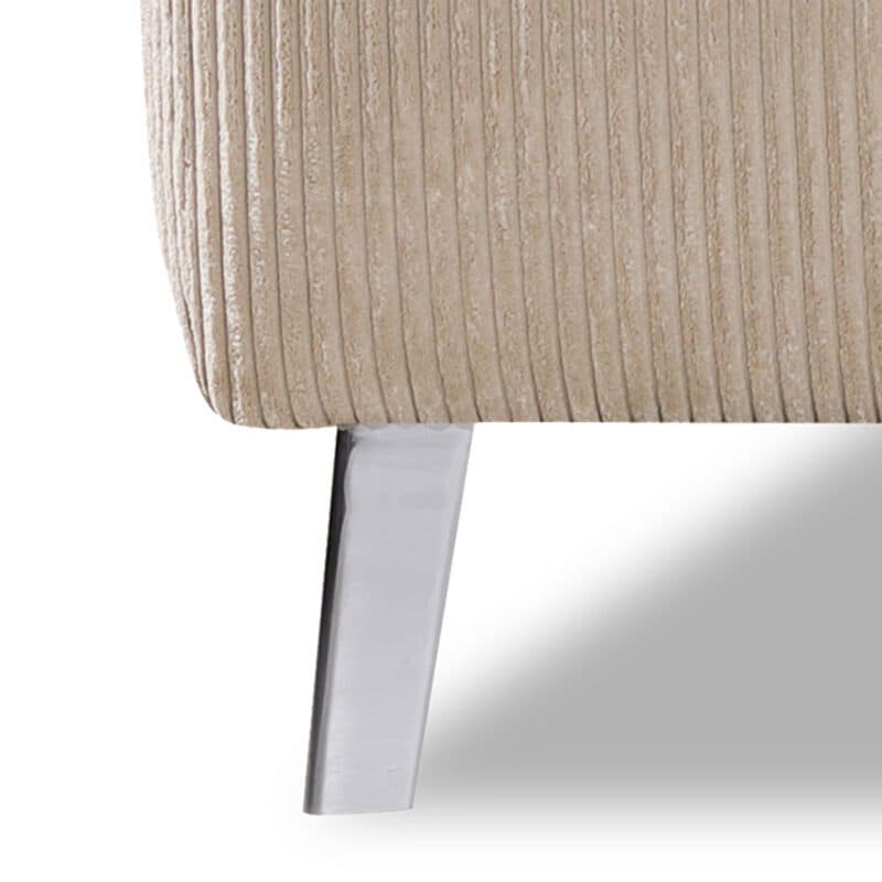 Dixx Divani Raven Schlafsofa – Detail Füße in Chrom.