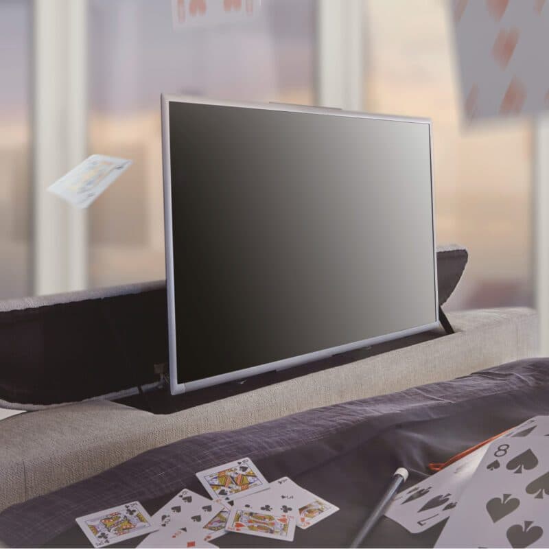 Trendstore Jella Mix Boxspringbett mit TV-Halterung im Fußteil.