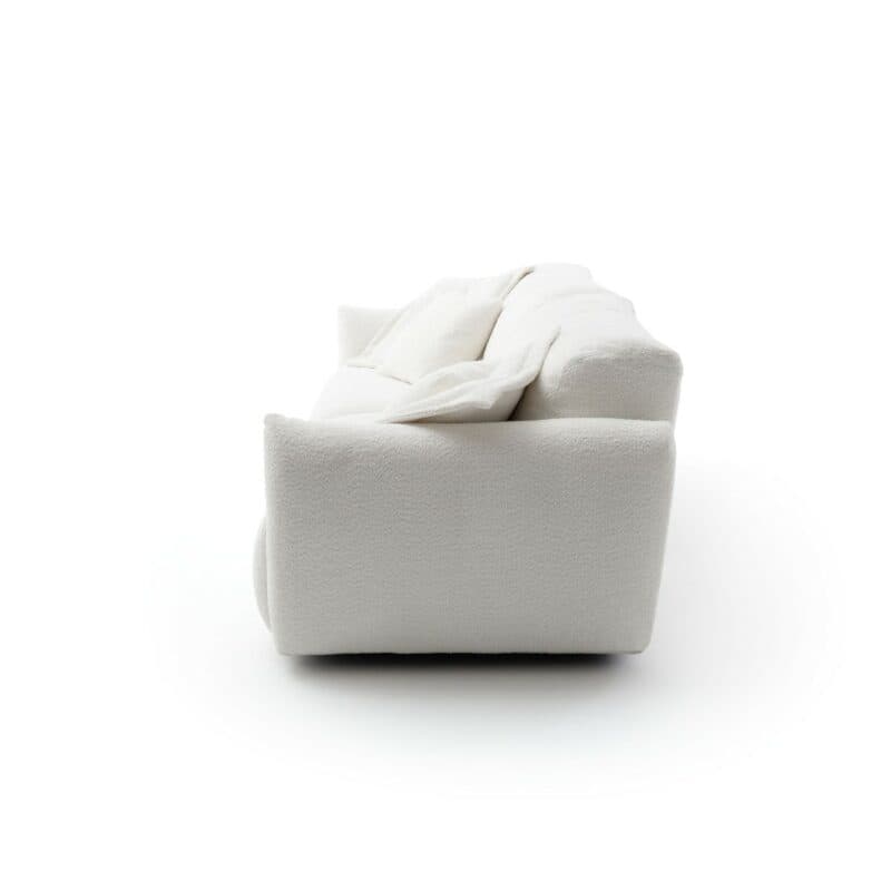 Raum.Freunde Till Sofa mit Bouclé Bezug in Offwhite - Seitenansicht