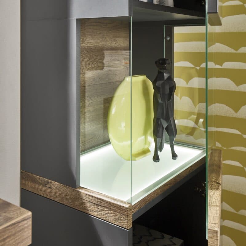 set one by Musterring Lancaster Vitrine mit LED-Beleuchtung - Detailansicht