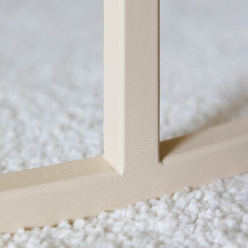 Metallbude Vesina X Couchtisch aus Metall in Cashew - Detail