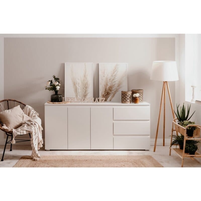 Lidaomo Femie Sideboard in Dekor weiß mit drei Türen und drei Schubkästen - Wohnbeispiel