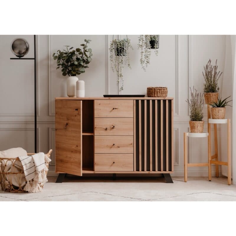 Liadomo Sideboard mit 2 Türen und 4 Schubladen in Eiche Artisan Nachbildung mit Abs. Dekor anthrazit - Wohnbeispiel