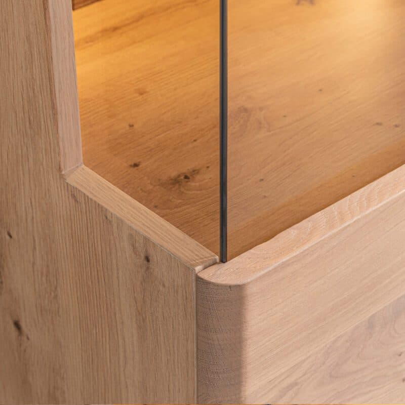 Liadomo Cambia Wohnwand 3-tlg, Korpus Eiche Nachbildung, Front Balkeneiche massiv Bianco gewachst – Detail