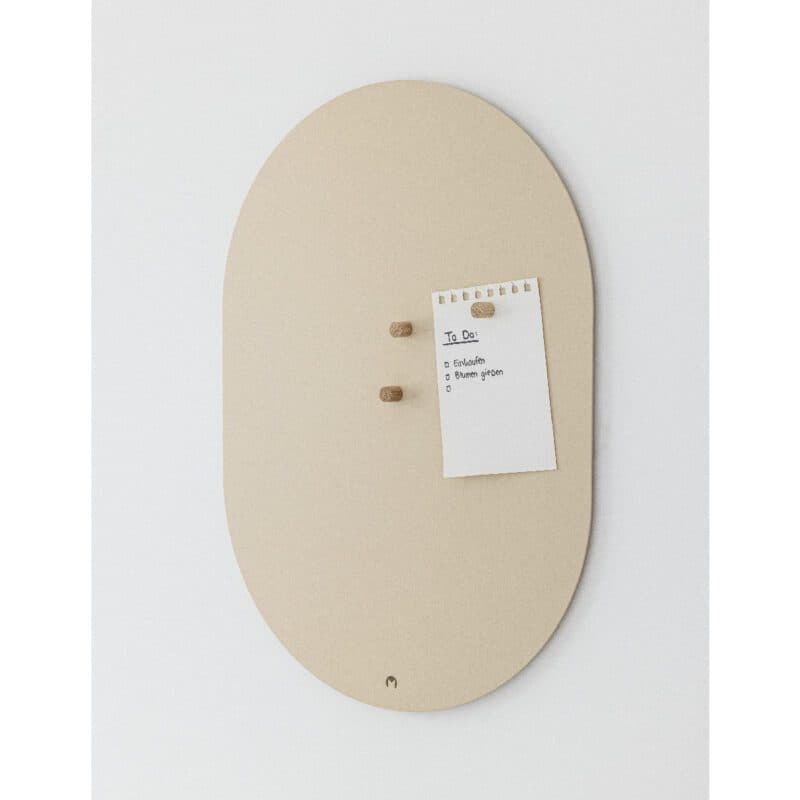 Metallbude Tavo Magnettafel aus Metall in Cashew – mit Deko