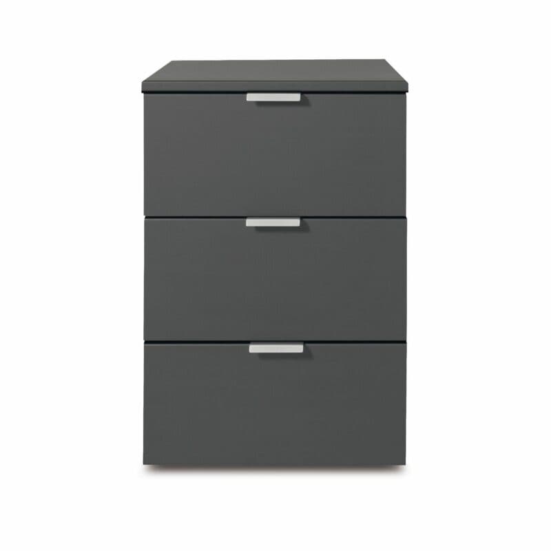 Trendstore Nachtkommode „Edition” mit Korpus und Front in Graphit, Griffen in Alufarben und drei Schubkästen.