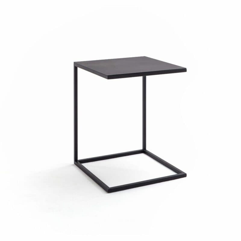 Raum.Freunde „Lukas“ Beistelltisch mit Gestell und Platte aus Metall pulverbeschichtet in schwarz