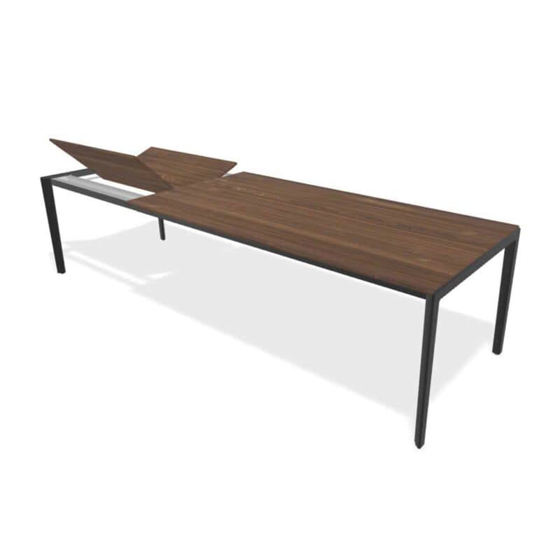 Team 7 Tak Auszugstisch mit Tischplatte in Nussbaum und Gestell schwarz matt zeigt Einlegeplatten