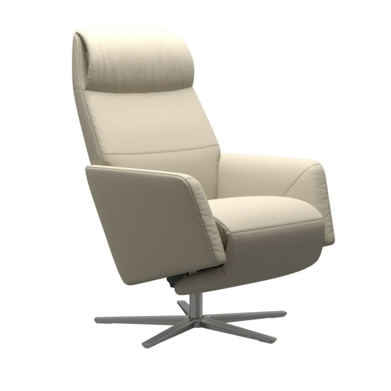 Stressless Scott Relaxsessel mit Lederbezug Batic Creme und einem Gestell in Brushed Aluminium in seitlicher Ansicht