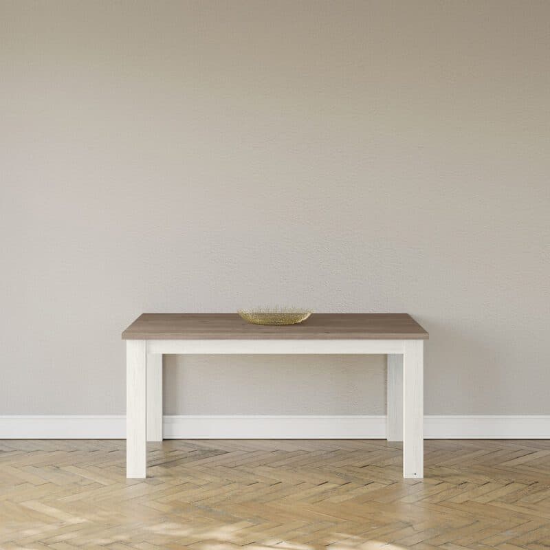 set one by Musterring Type 62 Esstisch mit einer Tischplatte in Eiche Nelson und einem Tischgestell in Pino Aurelio - Wohnbeispiel