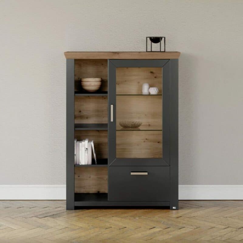 set one by Musterring Type 14 Highboard in Dekor anthrazit – Wohnbeispiel