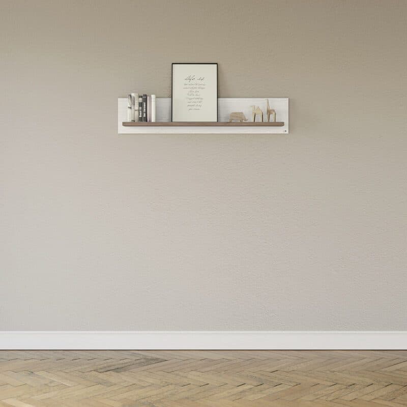 set one by Musterring Type 41 Wandboard mit einer Ablage in Eiche Nelson Nachbildung und einem Korpus in Dekor Pino Aurelio - Wohnbeispiel