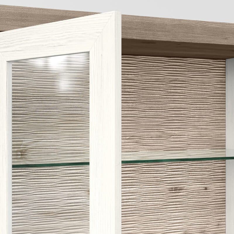 set one by Musterring Type 17 Vitrine mit einer Deckplatte in Eiche Nelson Nachbildung und einem Korpus in Dekor Pino Aurelio - Detailansicht