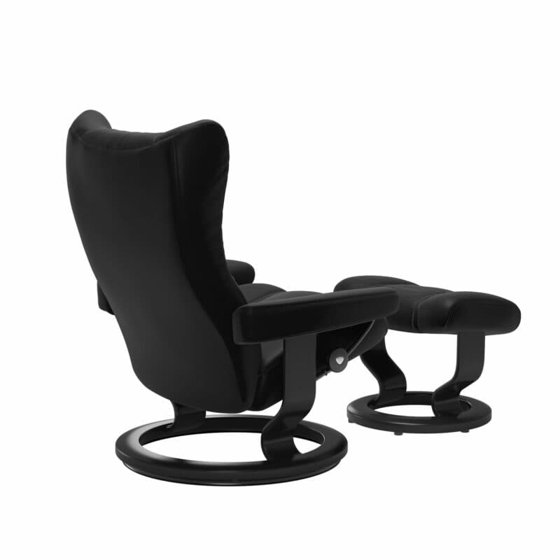 Stressless Wing Sessel Classic mit Hocker – Leder Batick Black und Untergestell Farbe Schwarz