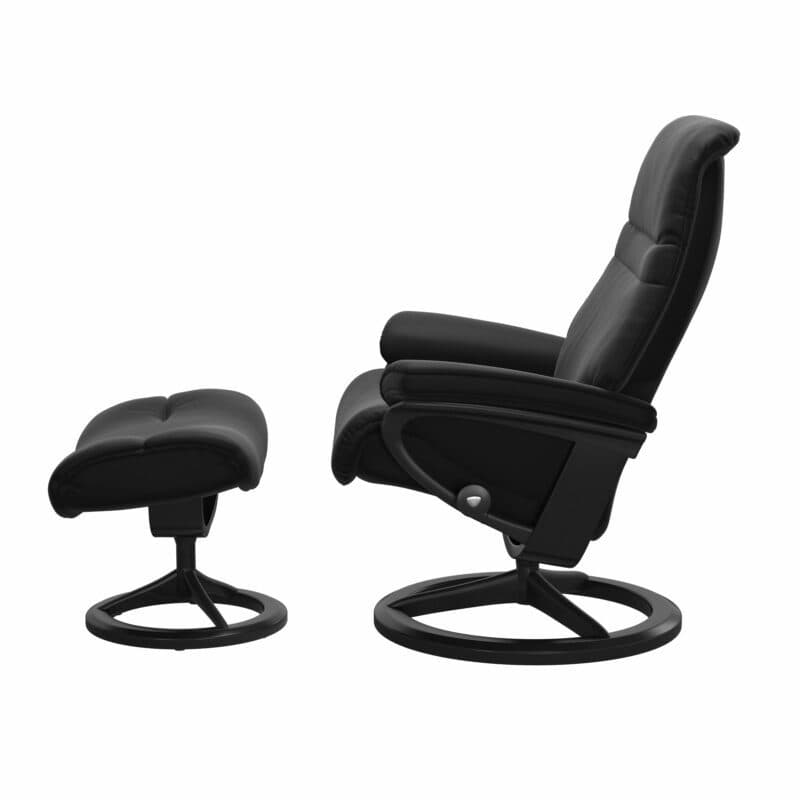 Stressless Sunrise Sessel Signature mit Hocker – Ansicht seitlich