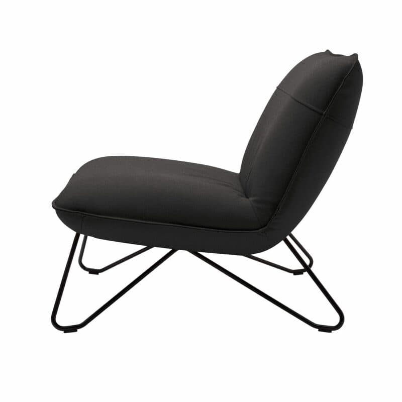 Rolf Benz 394 Sessel in Bezug Leder schwarz und Metallgestell in Schwarz.