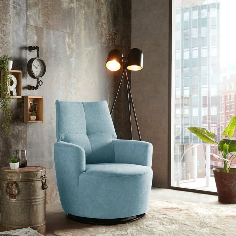 set one by Musterring Sessel SO 1450 in pastel blue Wohnbeispiel