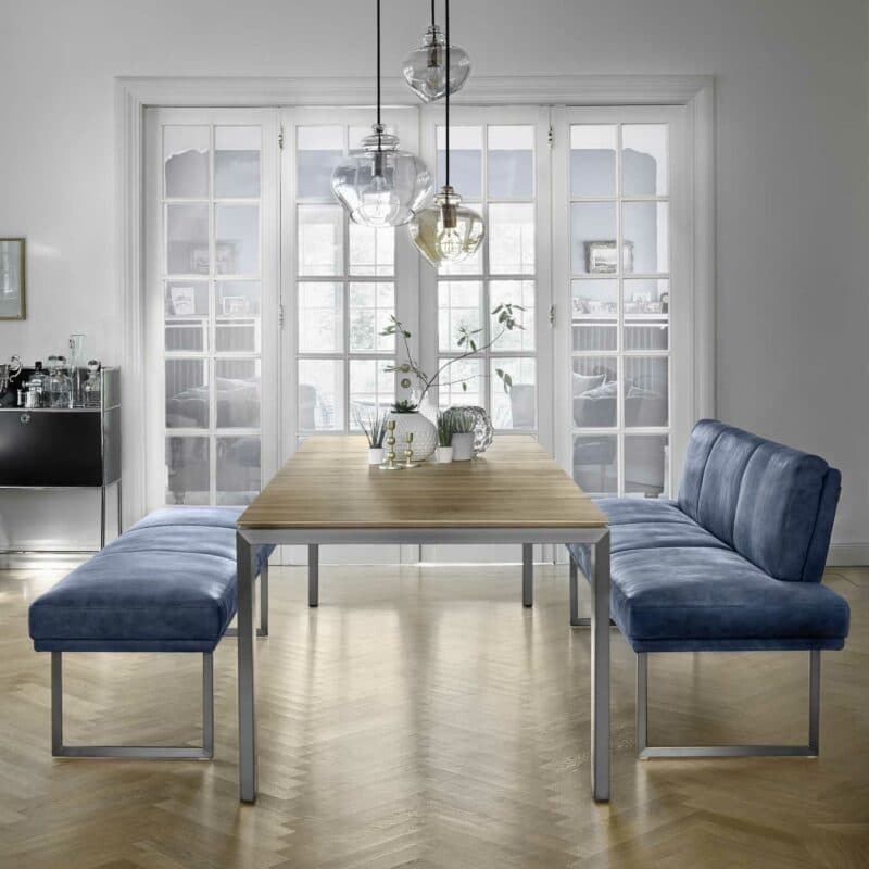 Contur Auszugstisch 3400 mit 4-Fuss in Edelstahl und Tischplatte Eiche massiv Wohnbeispiel