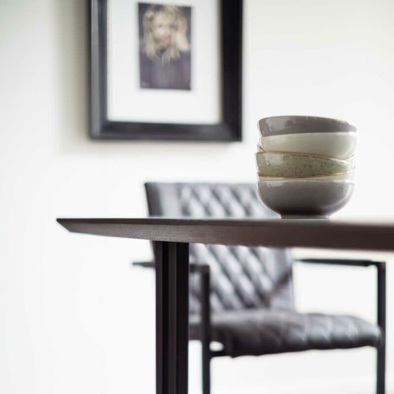 Styles United Esstisch Clifton mit U-Metallgestell Wohnbeispiel