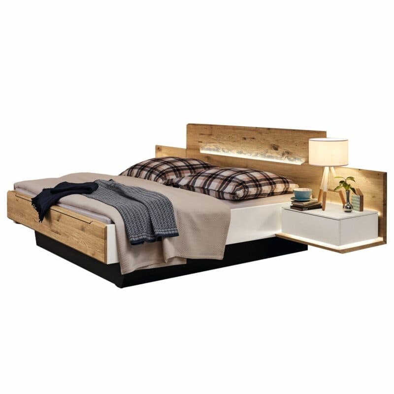 Musterring Jovanna Doppelbett mit zwei Konsolen.