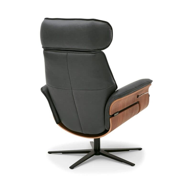 Musterring M 276 Relaxsessel in Echtleder und Nussbaum von hinten.