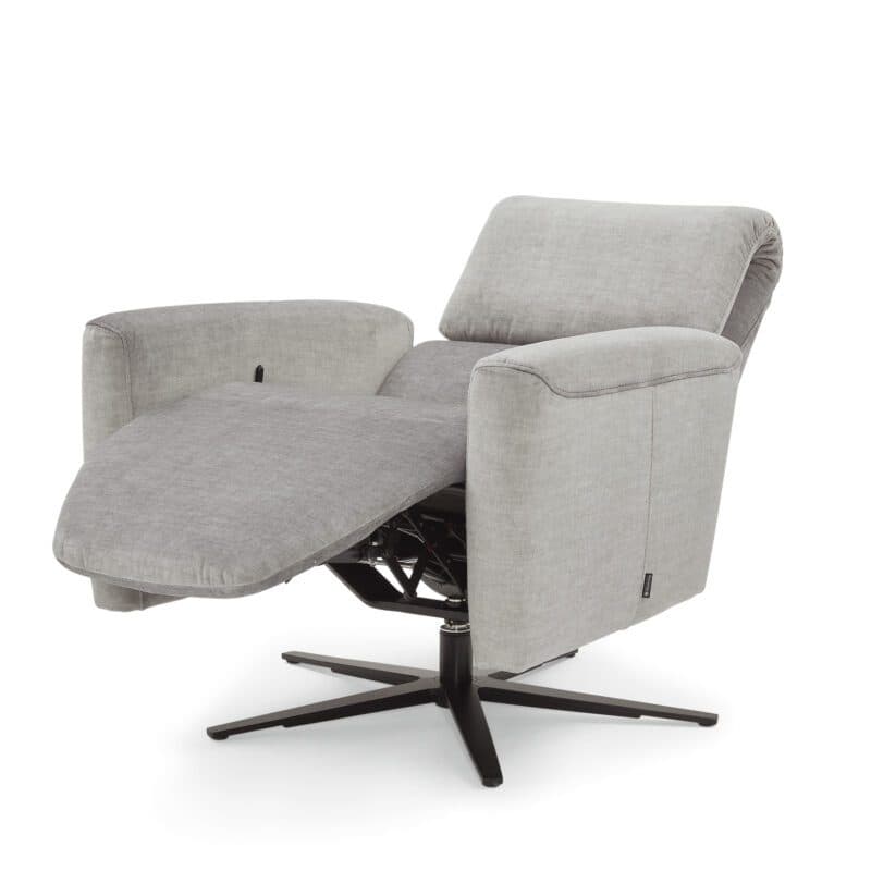 Musterring MR 261 Relaxsessel in Textilbezug Joyce silber mit manueller Relaxfunktion.
