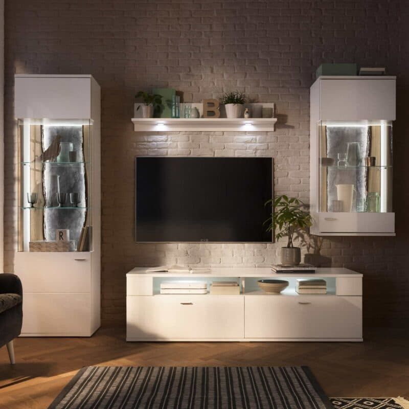 set one by Musterring „Tacoma“ Wohnkombination 04A mit BeleuchtungWohnbeispiel