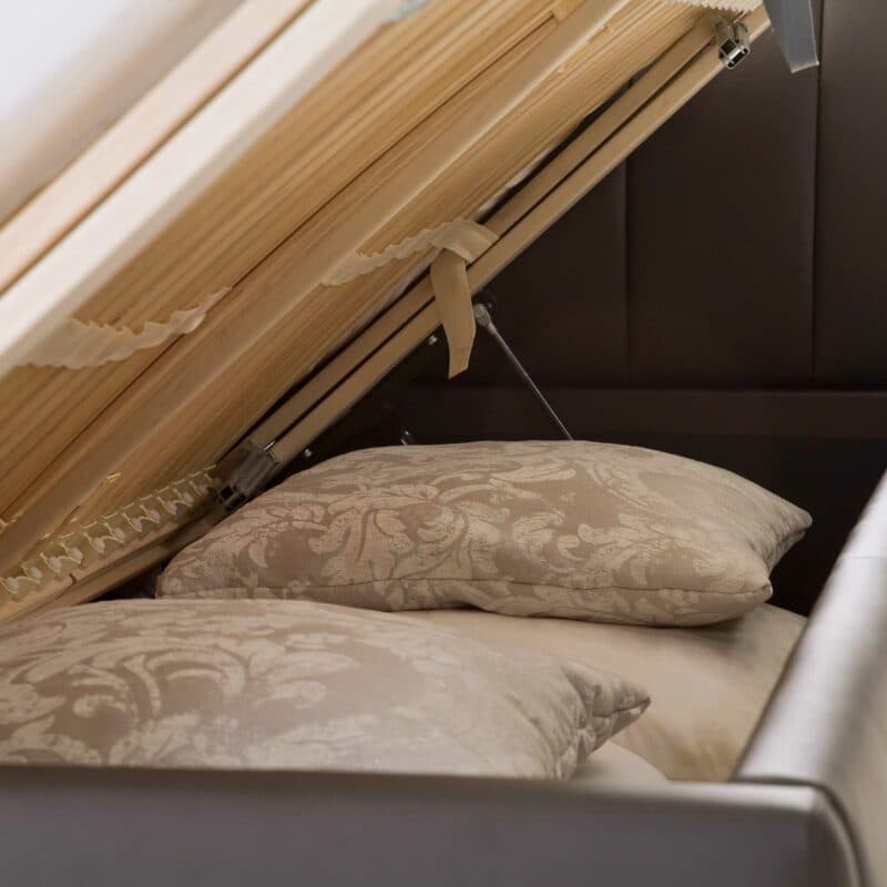 Trendstore Bern Polsterbett in Braun Ansicht Bettkasten