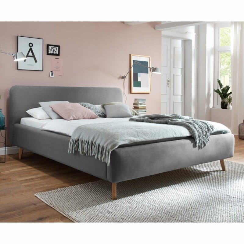 Trendstore Mattis Polsterbett in Bezug Aspen 92 hellgrau mit Füßen in Eiche massiv