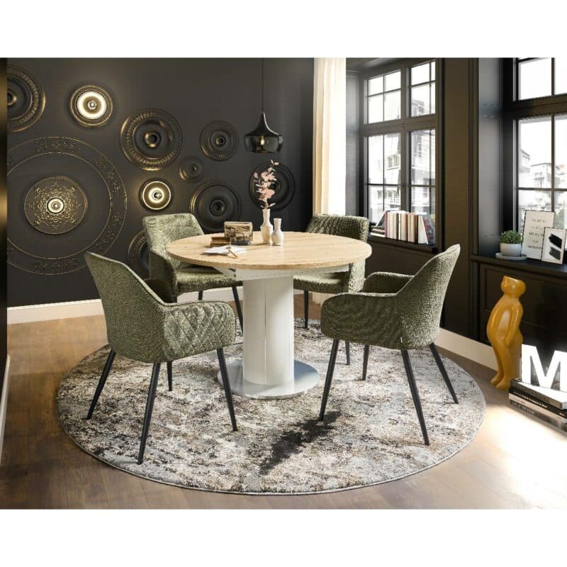 set one by Musterring Newport Armlehnstuhl in olive – Wohnbeispiel