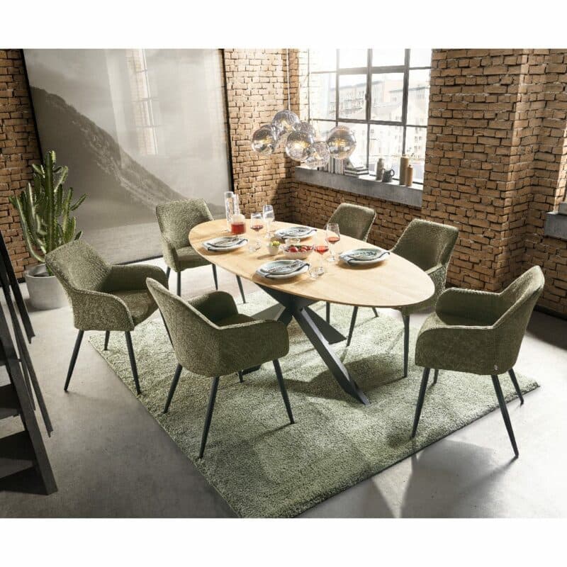 set one by Musterring Newport Armlehnstuhl in olive – Wohnbeispiel