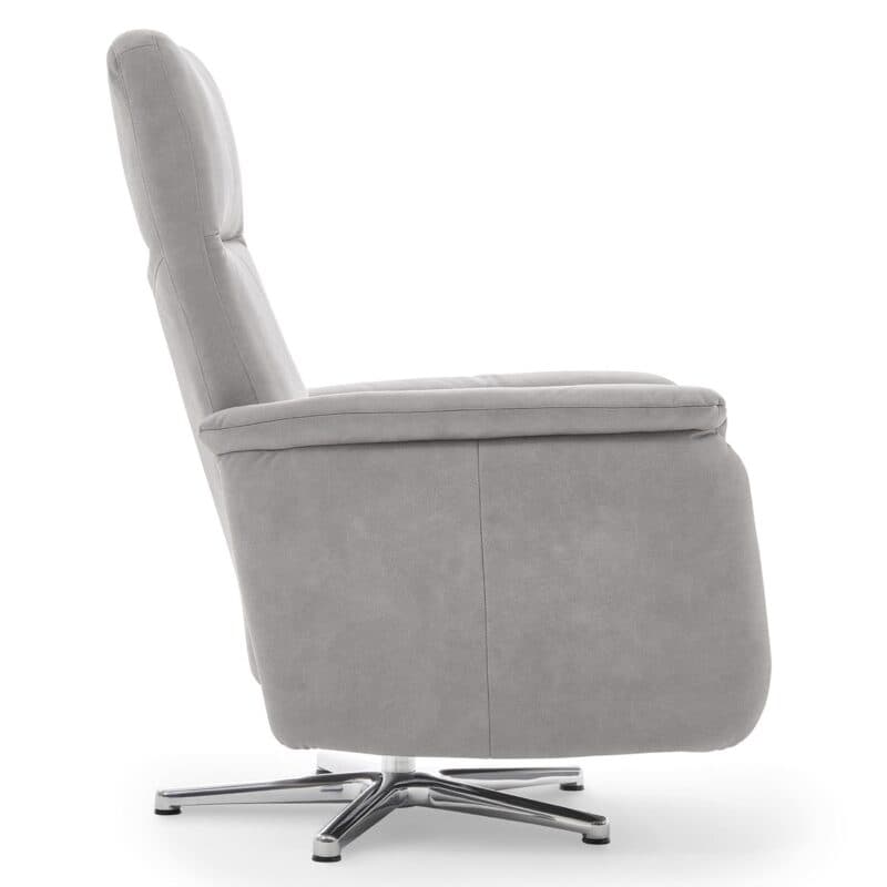 Calizza Interiors Olivin Relaxsessel in Bulus 32 Silver in Seitenansicht.