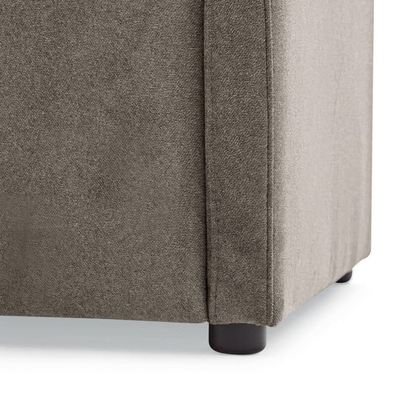 Calizza Interiors Grivola Sessel mit Bezug Flachgewebe Eco-Soil 12 cappuccino – Detail Fuß