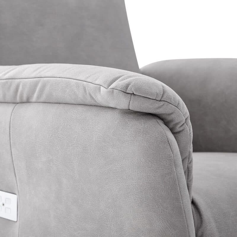 Calizza Interiors Topas Relaxsessel in Bezug Bulus Silber mit motorischer Verstellung.