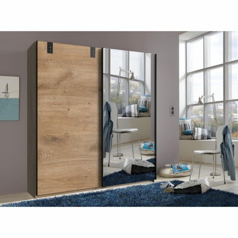 Wimex Cardiff Schwebetürenschrank mit Spiegel, Breite 180 cm – Wohnbeispiel