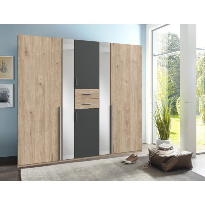 Wimex Vanea Drehtürenschrank 6-türig mit Schubladen in Dekor Hickory Oak, Graphit, Spiegelglas – Wohnbeispiel