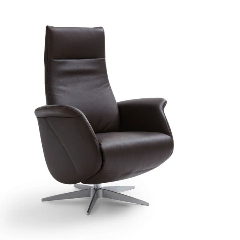 Contur Einrichten Girona Relexsessel in Leder Semira 6500 dunkelbraun und mit 5-Sternfußgestell Aluminium