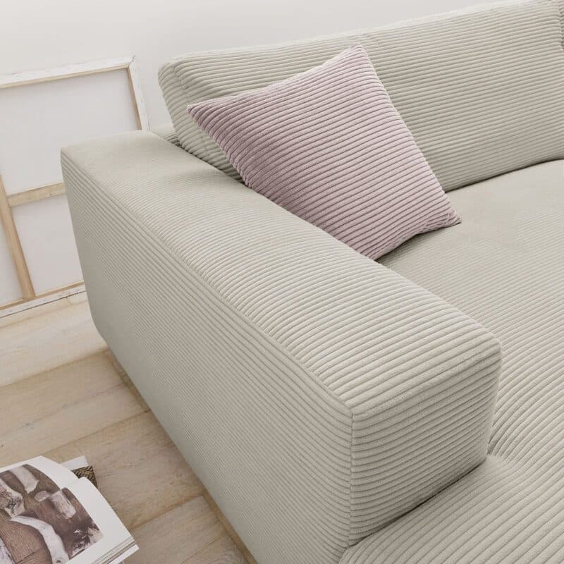 Musterring Lucia 3,5 Sitzer Ecksofa Cord mit Ottomane links und Bezug in Light Grey – Detail Bezug