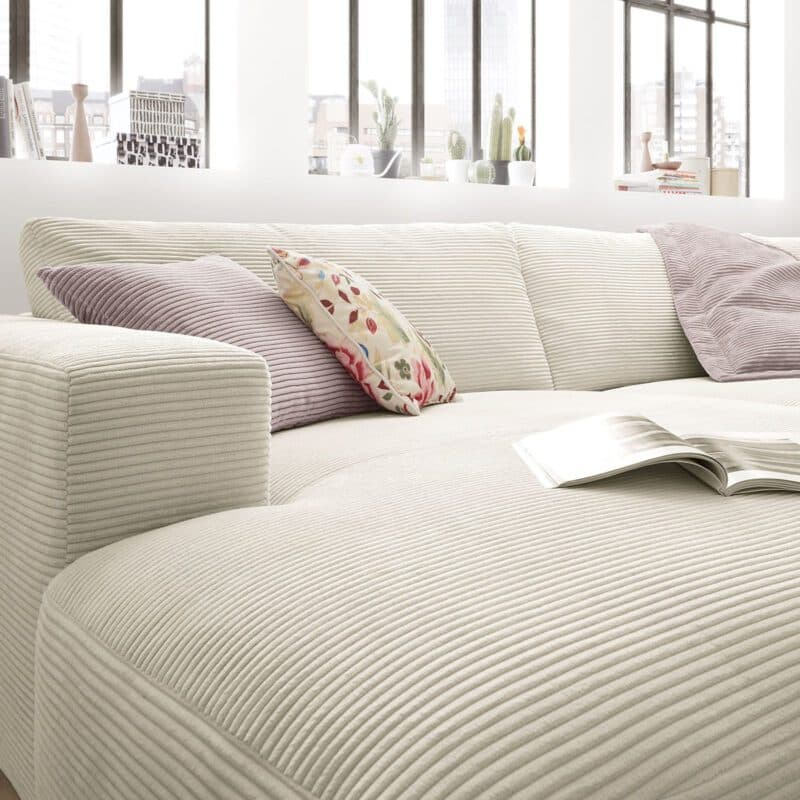 Musterring Lucia 3,5 Sitzer Ecksofa Cord mit Ottomane links und Bezug in Nature – Perspektive