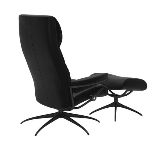 Stressless London High Back Star mit Lederbezug und Sterngestell in Schwarz - leicht gedreht