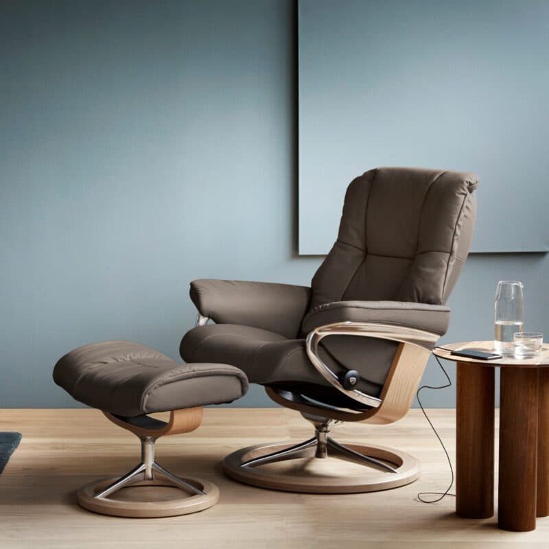Stressless Mayfair Sessel mit Hocker in Leder „Batick“ Mole - Gestell Eiche