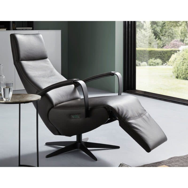 Contur Einrichten Girona Relexsessel in Leder graphit – Wohnbeispiel Funktion