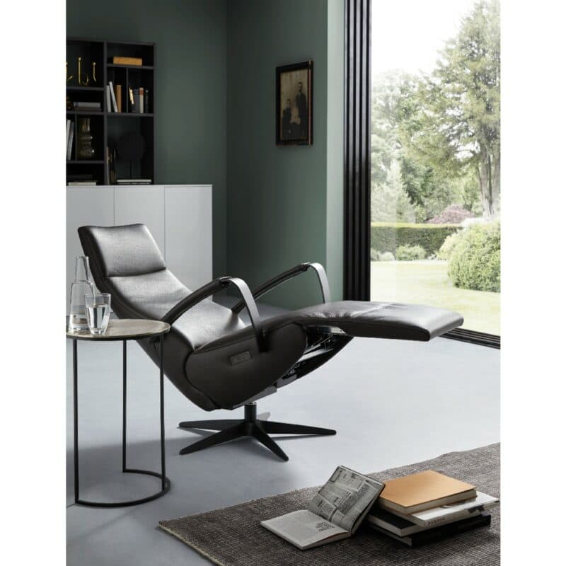 Contur Einrichten Girona Relexsessel in Leder graphit – Wohnbeispiel Funktion