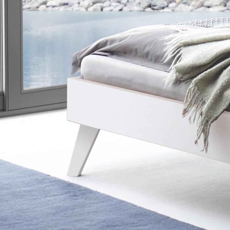 Hasena Calvari Massivholzbett 90 x 200 Buche weiß lackiert BHL ca. 96 x 36 x 205 cm Detailbild Fuß