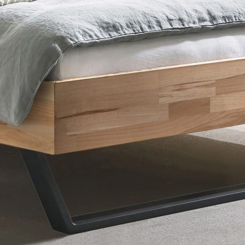 Hasena Pietro Massivholzbett LF 140 x 200 Kernbuche natur geölt und Kopfteilbezug Flachgewebe 335 Pepe grey BHL ca. 146 x 91 x 215 cm Detailbild Fuß