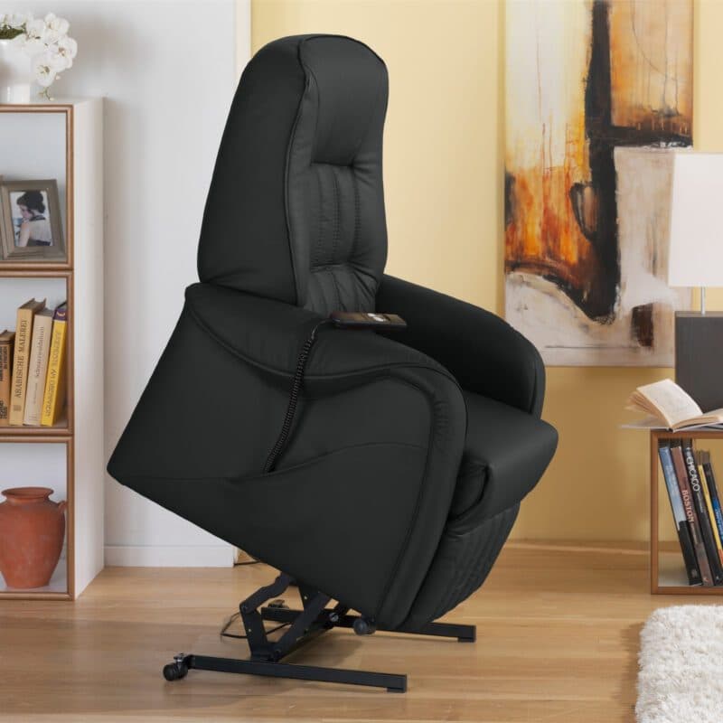 Himola 9687 Relaxsessel in Leder Torro Schwarz – Aufstehhilfe Wohnbeispiel
