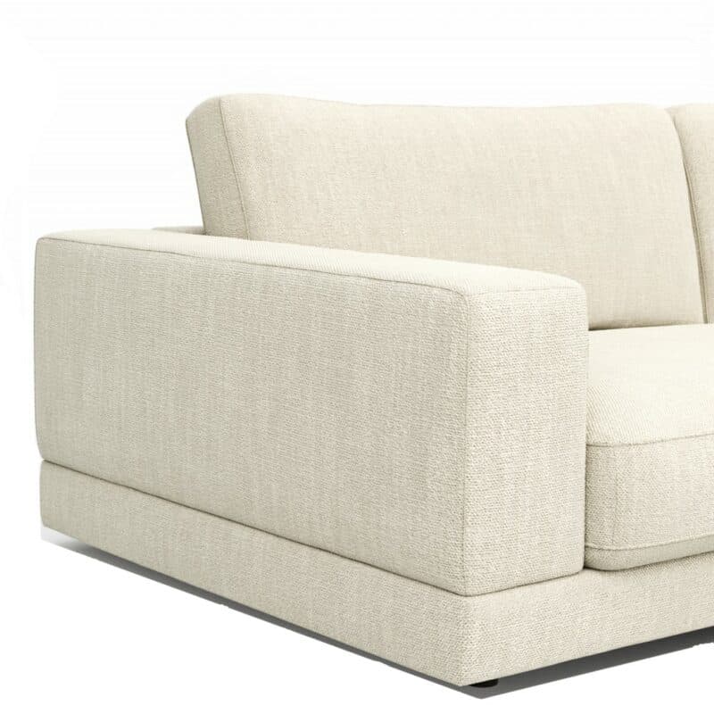 Raum.Freunde Juni Ecksofa 1,5-Sitzer mit Bezug aus Flachgewebe in Natur und Ottomane rechts - Detailansicht Armlehne